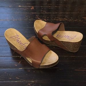 blowfish size 9 wedge sandals